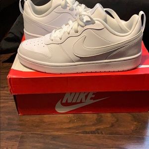 Nike
Big Kids Court Borough Low 2